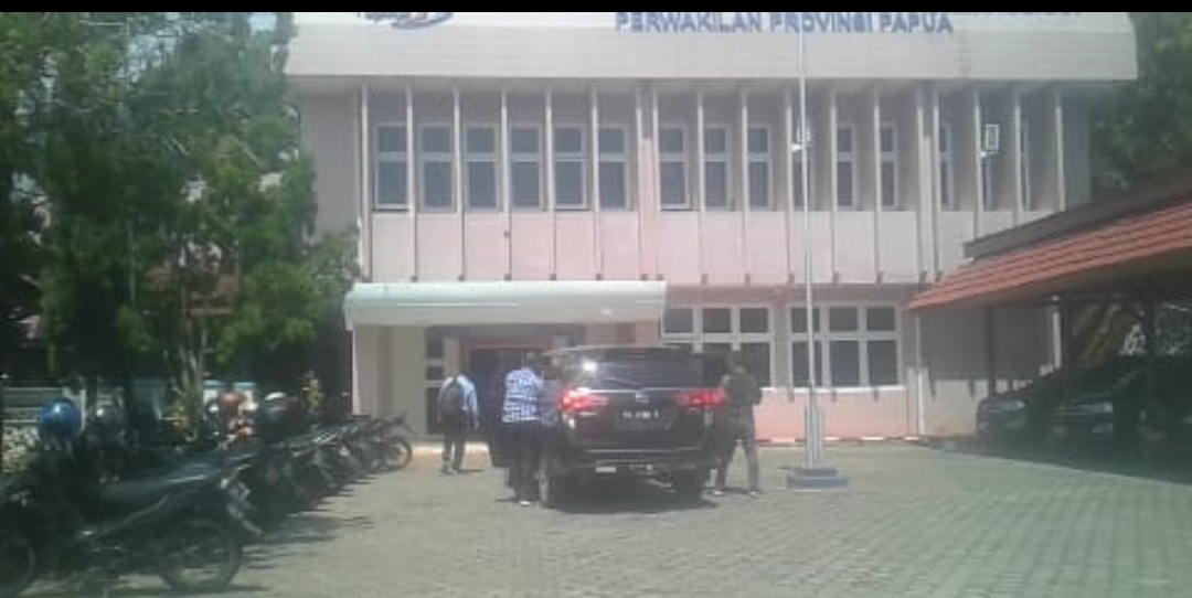 Screenshot_2020-11-15-12-15-13-732_com.whatsapp